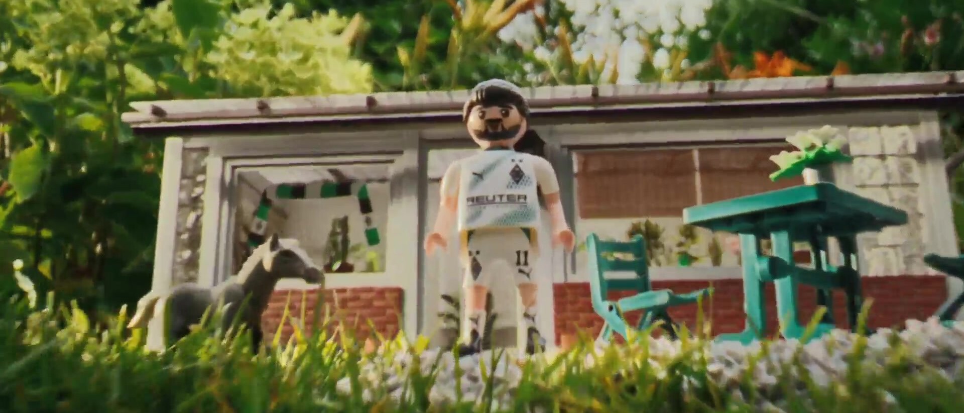 Playmobil x Bundesliga – still 4